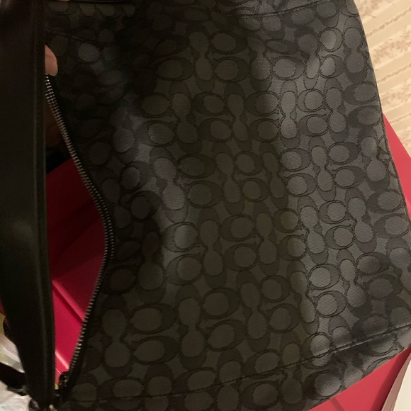 Coach crossbody - Picture 2 of 3